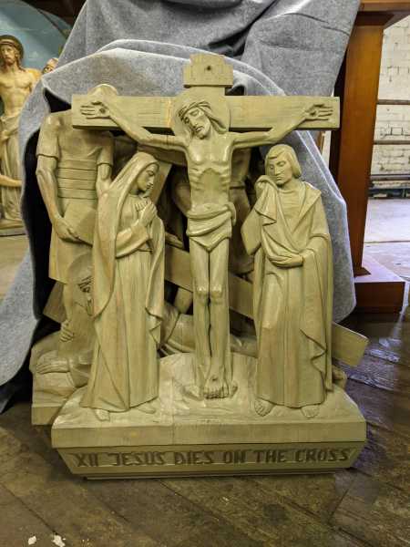 XII Jesus-Dies-on-the-Cross